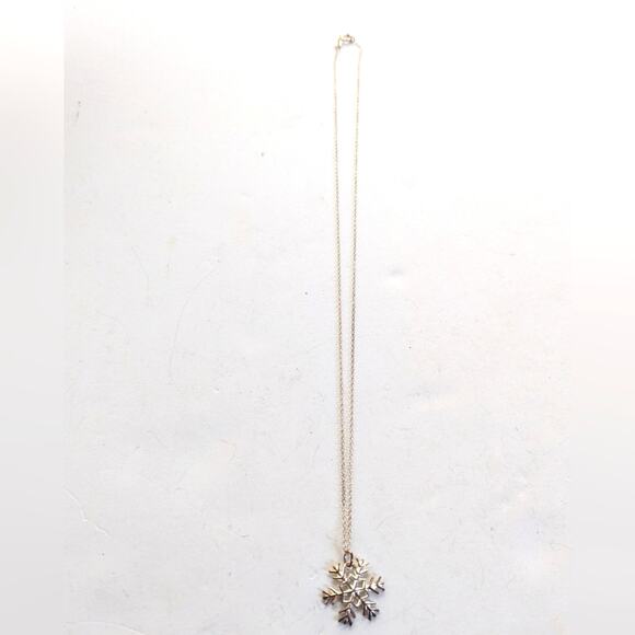 Vintage 925 Sterling Silver Delicate Dainty Unique Snowflake Pendant Necklace - Picture 4 of 5